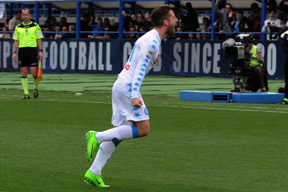 Mertens ha levato ‘e ffelinie dô sette, Hysaj è meza cucchiara Mertens ha levato ‘e ffelinie dô sette, Hysaj è meza cucchiara