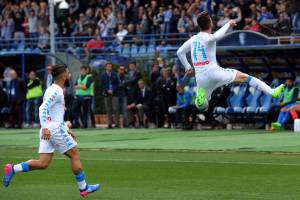 Il Napoli fa arrabbiare Sarri ma espugna Empoli (3-2 da 3-0). Subiti 50 gol in stagione item-thumbnail