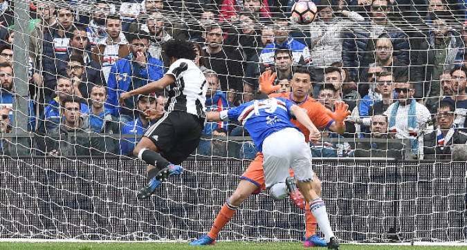 Serie A, Juve di misura a Genova (0-1 con la Samp) e Lazio bloccata (0-0 a Cagliari)