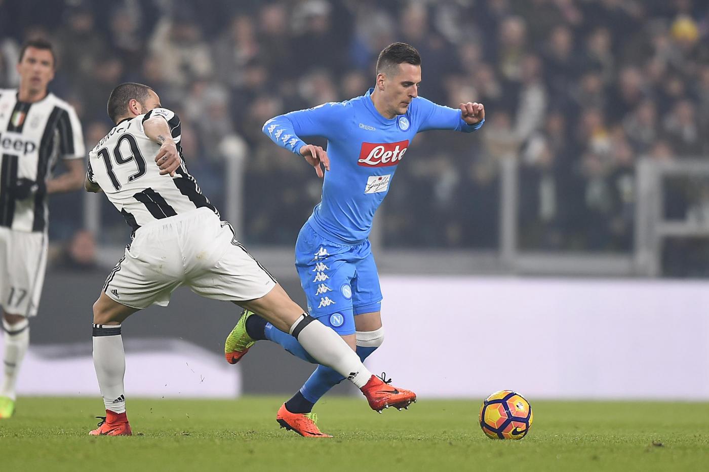 Juventus-Napoli equilibrata nei numeri. Decisa da Allegri e dagli errori del Napoli