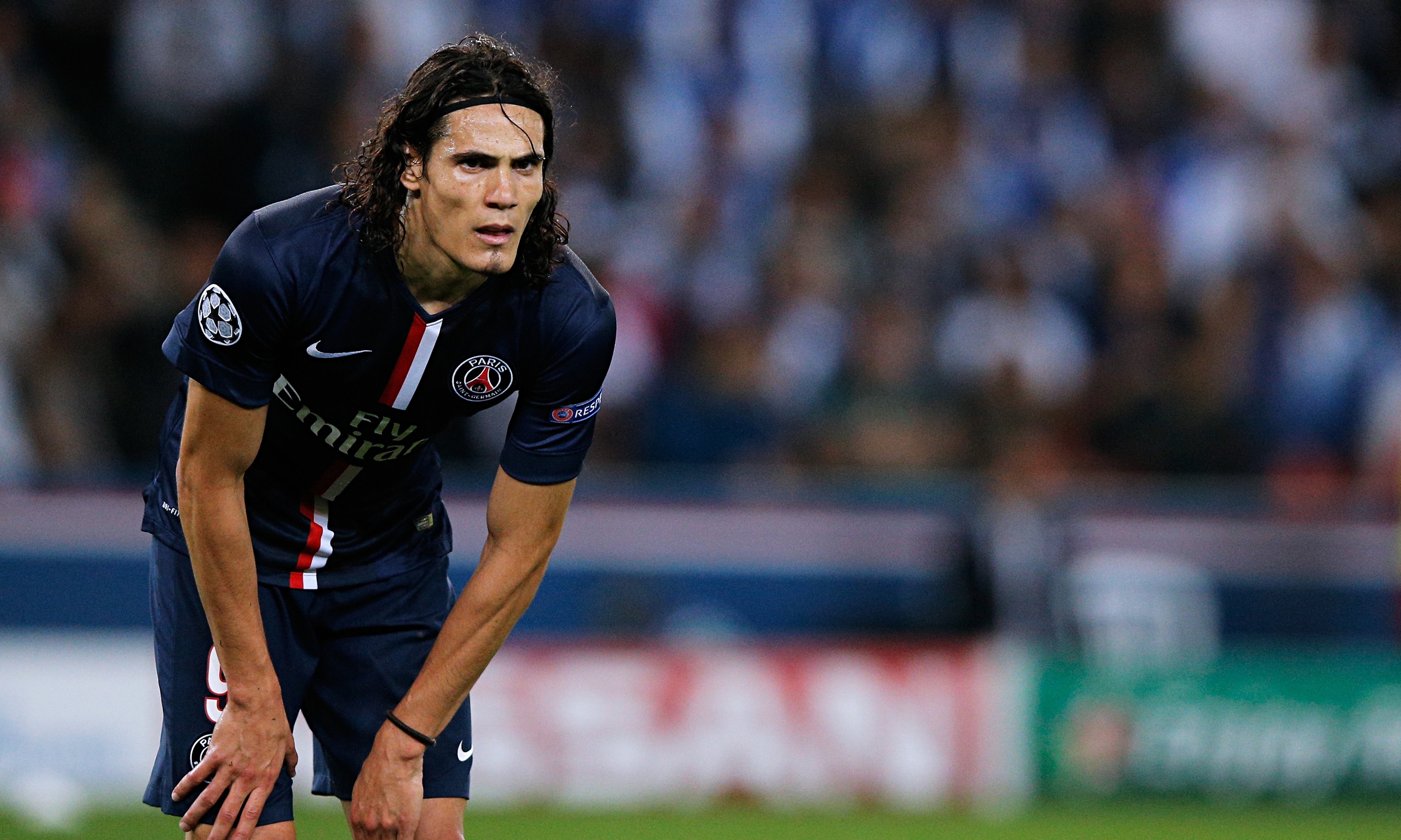 Cavani: «Tornassi in Italia, potrebbe essere solo a Napoli»