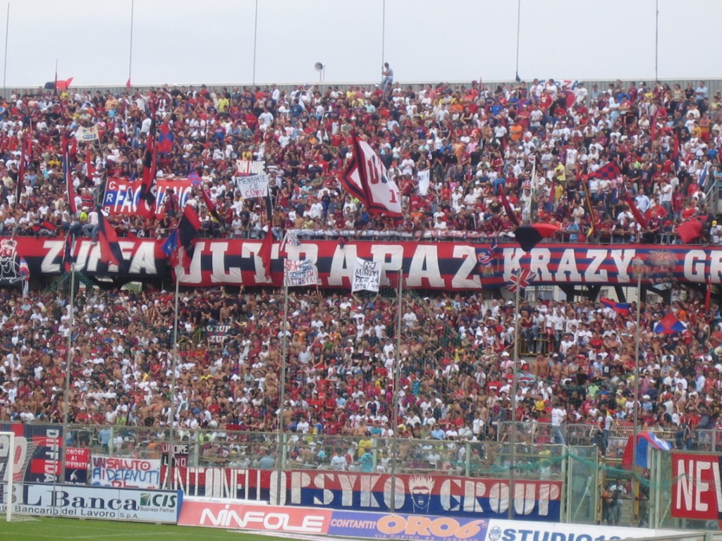 L’assalto di Taranto, i tifosi picchiano i calciatori della squadra rossoblu