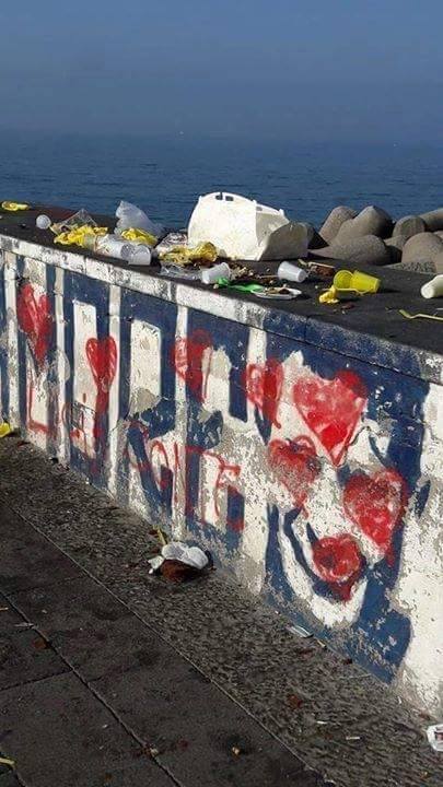 Portici, il murales di Ciro Esposito imbrattato da scritte e cuoricini