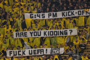 Dortmund, la protesta di Tuchel: «Noi costretti a giocare». La Uefa smentisce item-thumbnail