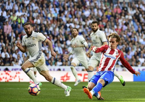 Griezmann fa un regalo al Barcellona: Real-Atlético finisce 1-1