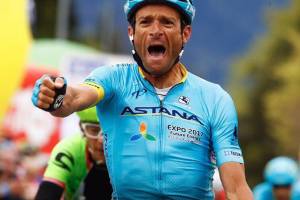 Sarri su Scarponi: «Giorno tristissimo, corridore e uomo di alto livello» item-thumbnail