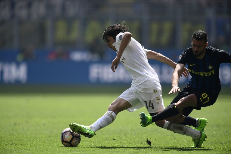 Zapata con la goal line technology, rimonta al 97esimo: Inter-Milan 2-2