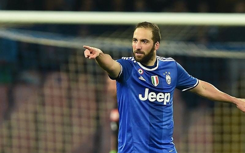 “La colpa de l’amor”. I napoletani perdoneranno Higuain, lui lo sa