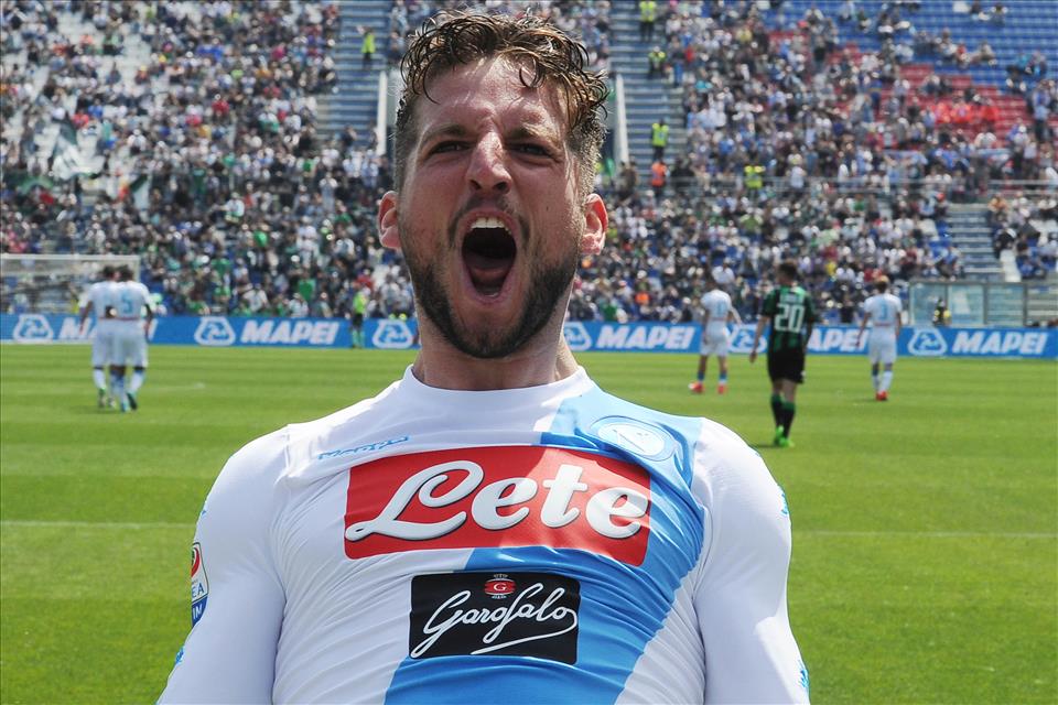 30 gol in 26 partite, uno ogni 70 minuti: la vita da centravanti di Dries Mertens