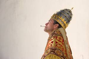 Gianni Fiorito e The Young Pope: «Alla scuola Diaz mi sentii inutile, ho portato la visione del fotoreporter nel cinema» item-thumbnail