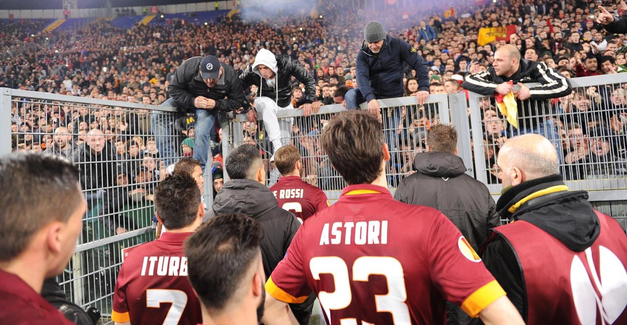 Il Tempo Minacce Ultras Ai Calciatori Della Roma Per La Digos