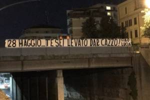 Lo striscione dei tifosi della Roma contro Spalletti: «Te sei levato dar ca**o» item-thumbnail