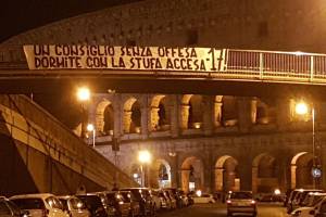 I tifosi della Roma e il loro striscione al Colosseo: «-17, dormite con la stufa accesa» item-thumbnail