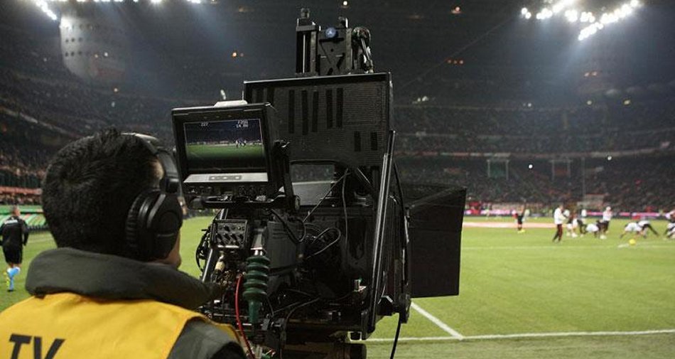 Crescono gli ascolti della Serie A in tv (+7,2%); Napoli quarto dietro Juve, Milan e Inter Crescono gli ascolti della Serie A in tv (+7,2%); Napoli quarto dietro Juve, Milan e Inter