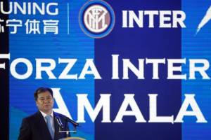 Cina, Pechino “stoppa” il calcio: bloccati gli investimenti all’estero, molti club europei nei guai item-thumbnail
