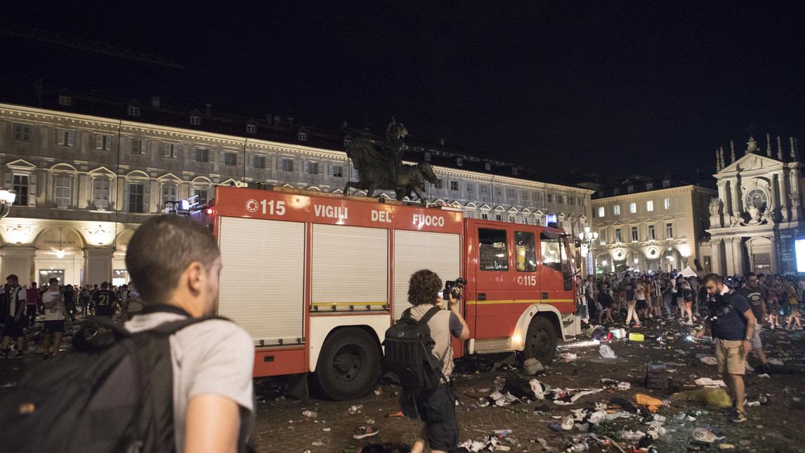 Dieci persone arrestate per i fatti di Piazza San Carlo: rapine durante la finale di Champions