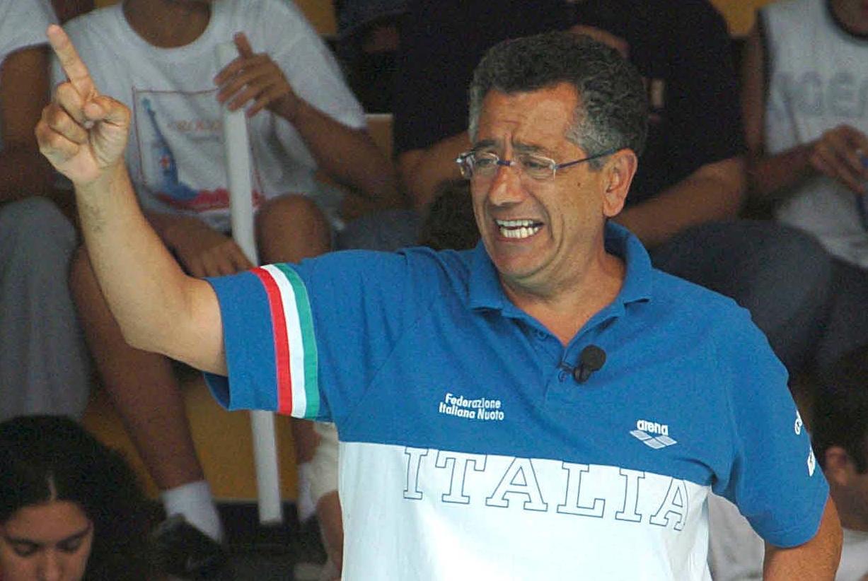 È morto Paolo De Crescenzo, uomo simbolo della pallanuoto È morto Paolo De Crescenzo, uomo simbolo della pallanuoto