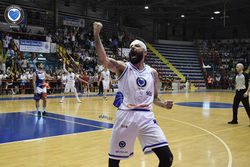 Il Cuore Napoli Basket promosso in A2. Grande partita di Visnjic