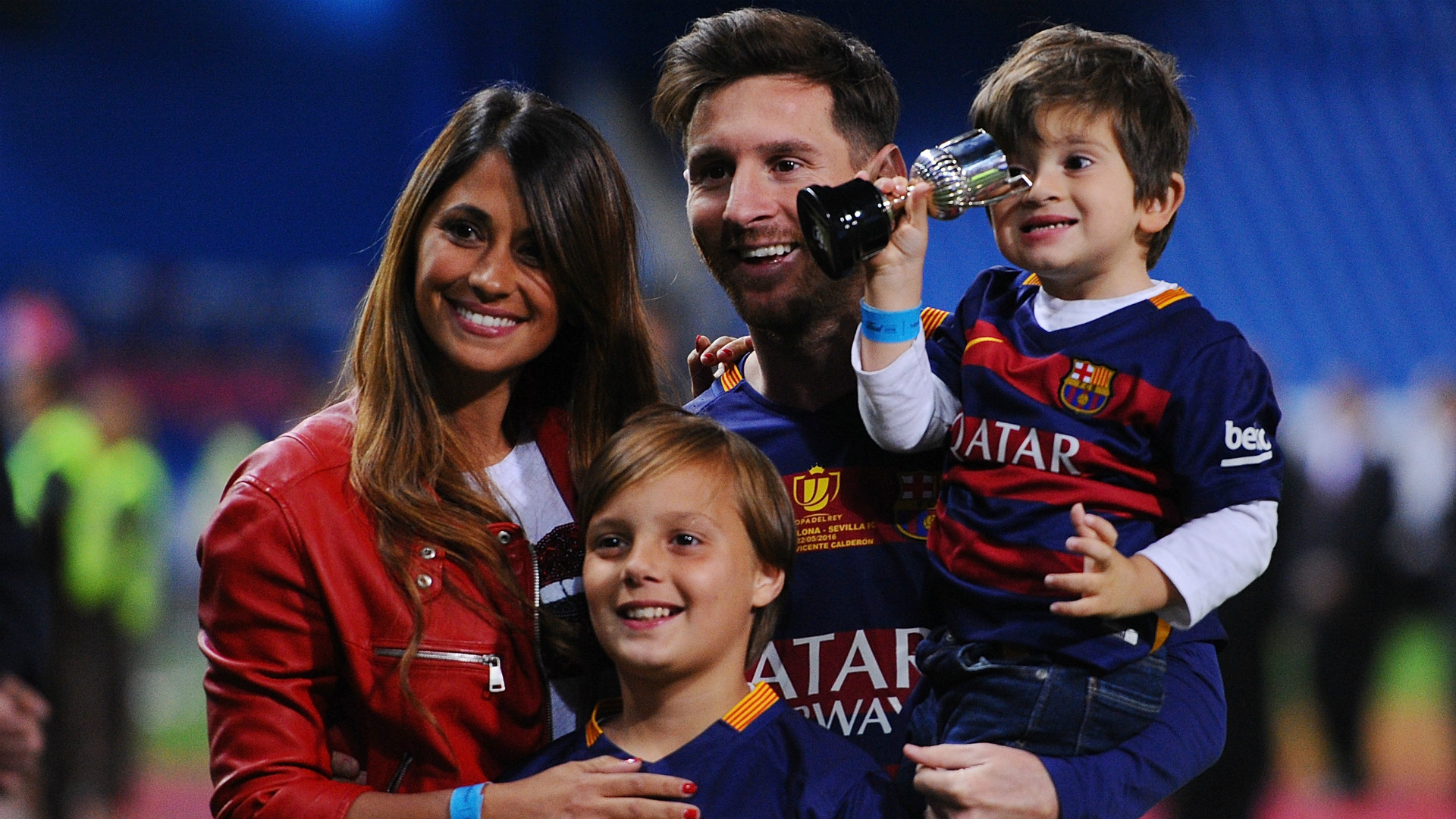 Il mega-matrimonio di Messi: 460 agenti di polizia per 260 invitati (meno Maradona) Il mega-matrimonio di Messi: 460 agenti di polizia per 260 invitati (meno Maradona)