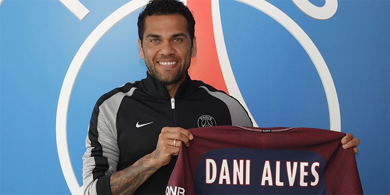 Dani Alves è ufficialmente un giocatore del Paris Saint-Germain