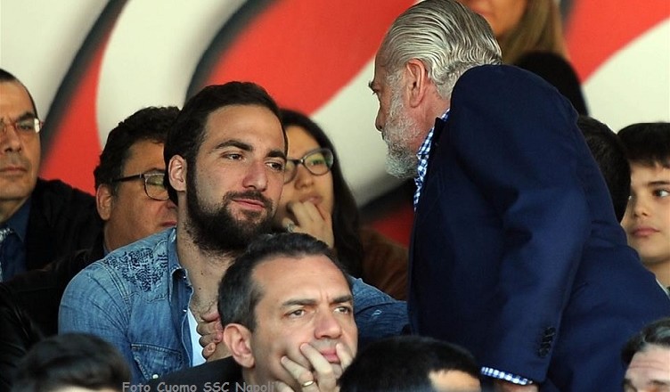 Il Napoli ha vinto il lodo arbitrale contro Higuain, il calciatore pagherà le spese processuali Il Napoli ha vinto il lodo arbitrale contro Higuain, il calciatore pagherà le spese processuali