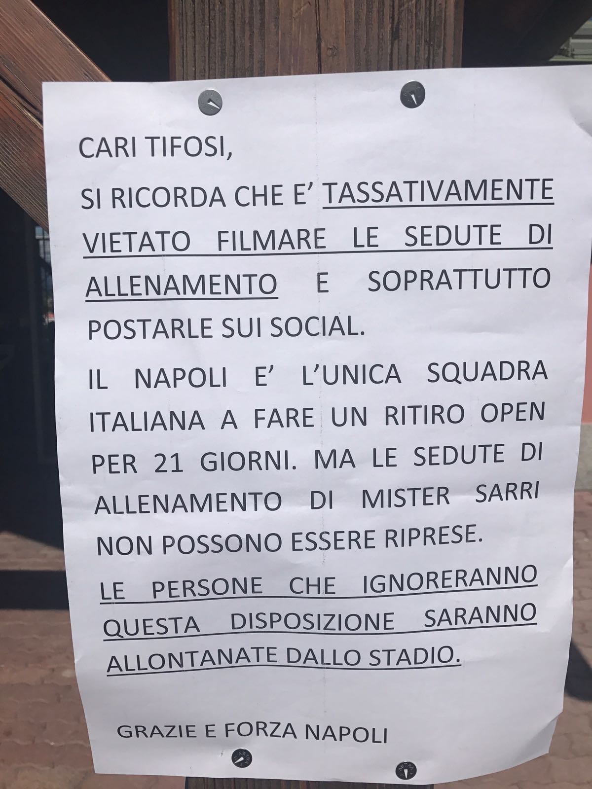 Il Napoli vieta la ripresa video e le dirette social degli allenamenti di Dimaro