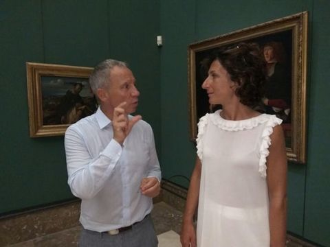 Il Museo di Capodimonte apre per la moglie di Renzi. Scusi Bellenger, anche al Louvre si fa così?