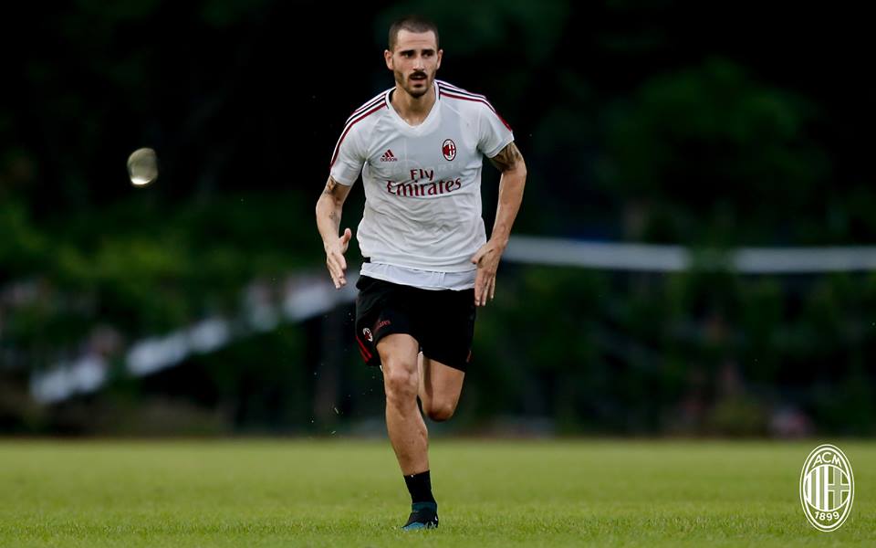 Bonucci si presenta: «Entro nello spogliatoio in punta di piedi, grazie a Kessié per la 19» Bonucci si presenta: «Entro nello spogliatoio in punta di piedi, grazie a Kessié per la 19»