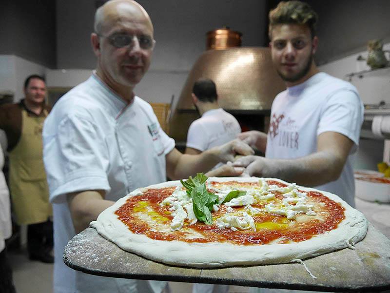 Le cinquanta pizze più buone d’Italia: vince “Pepe in grani”. Secondo Sorbillo, terzi i fratelli Salvo