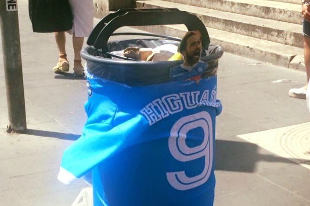 Higuain, Donnarumma e Bonucci, il tradimento e le reazioni violente Higuain, Donnarumma e Bonucci, il tradimento e le reazioni violente