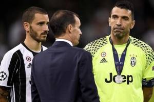 Dani Alves ancora sulla Juventus e Cardiff: «No tiren mierda». Ma il ventilatore va item-thumbnail