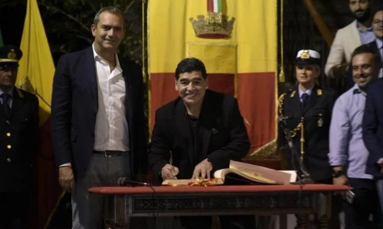 De Magistris