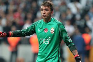 Rumors di mercato / Il Napoli pensa a Muslera, offerti 7 milioni al Galatasaray item-thumbnail