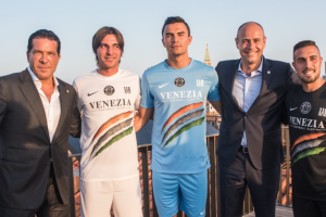 Sciopero del tifo degli ultras del Venezia per un “110” di troppo sulla maglia item-thumbnail