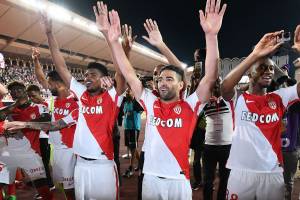 L’Equipe: il governo francese verso il no al calcio, la Ligue1 tornerà ad agosto? item-thumbnail
