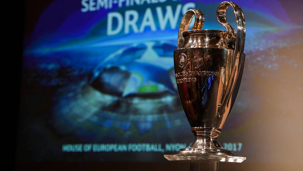 Cambia la Champions League: quarta sostituzione nei supplementari, nuovi orari, liste più elastiche