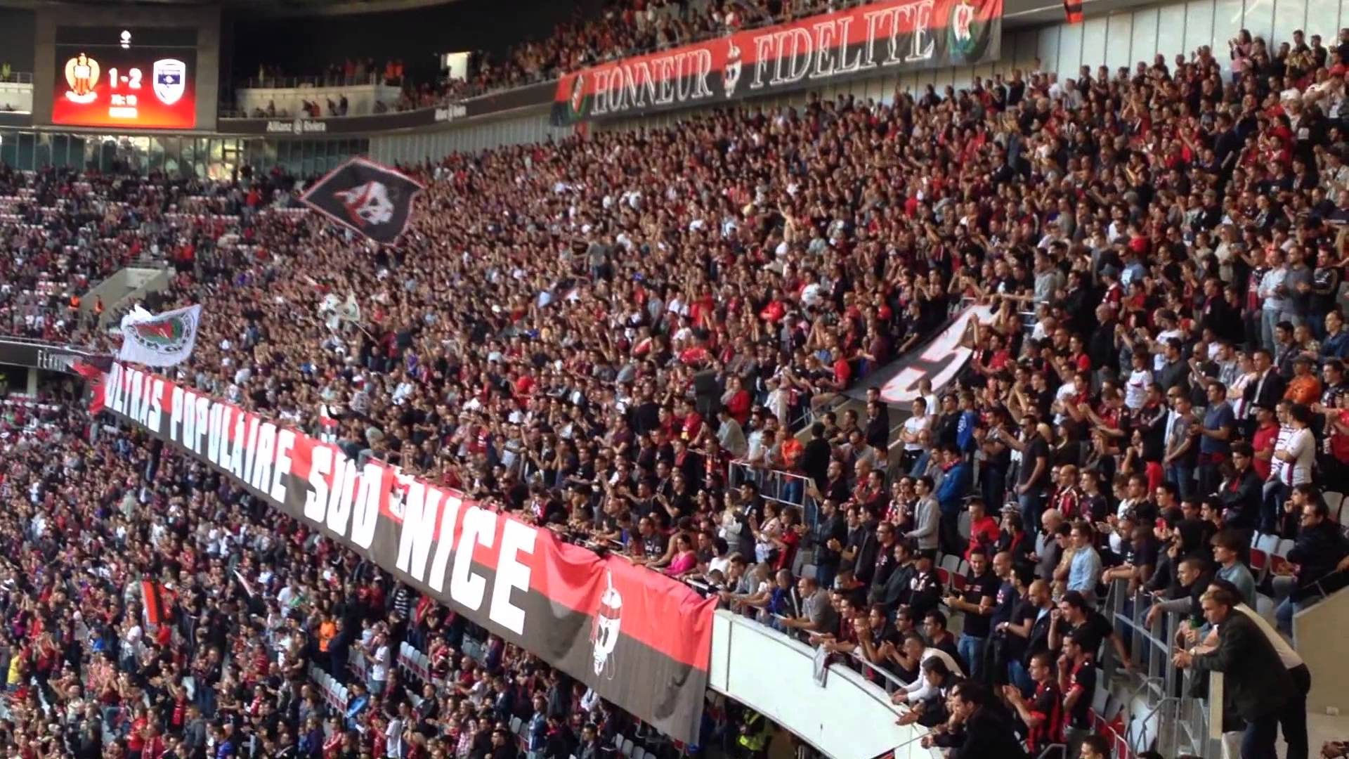 Gli Ultras del Nizza (Populaire Sud): «Ostaggio delle autorità, decidano cosa fare per Napoli»