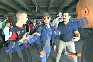 Sneijder atterra a Nizza, l’entusiasmo dei tifosi item-thumbnail