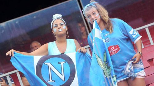La silenziosa sofferenza delle donne tifose del Napoli, al contrario dei maschietti