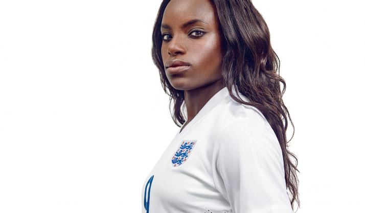 In Inghilterra il razzismo nel calcio femminile è l’apertura del Guardian (il caso Eni Aluko)