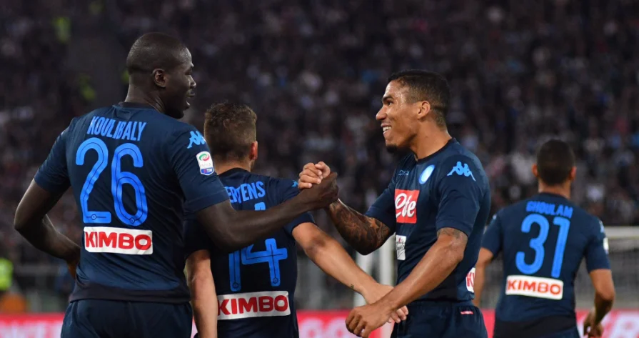 il Napoli non riesce a vendere