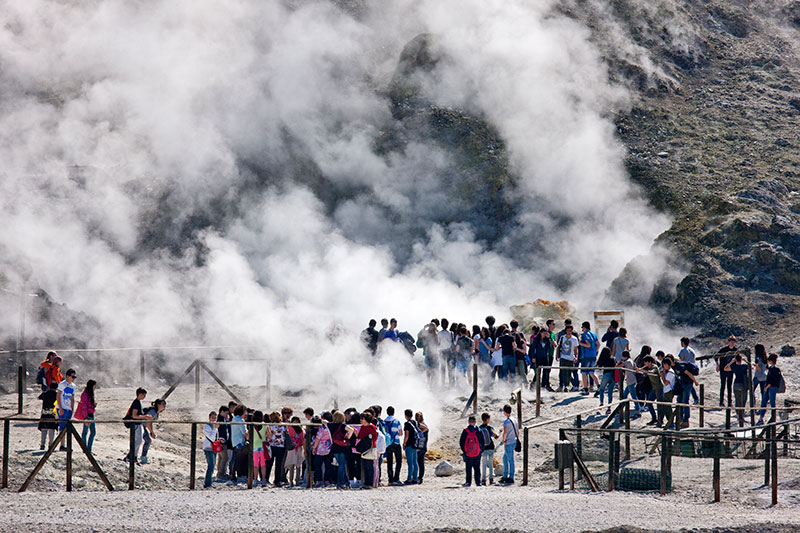 Uno studio tutto napoletano ha mappato le parti più attive del “supervulcano” flegreo