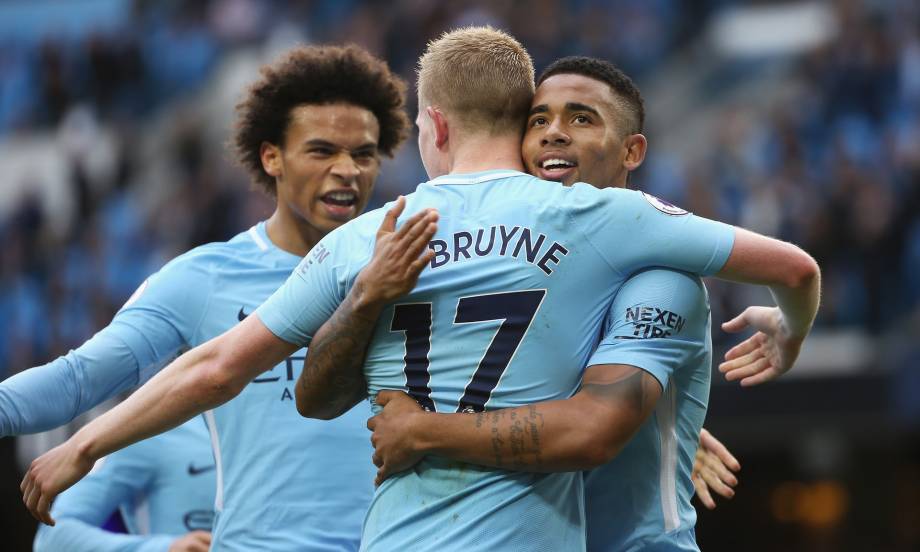 Manchester City da leggenda, 7-2 allo Stoke City; il Chelsea cade in casa del Crystal Palace