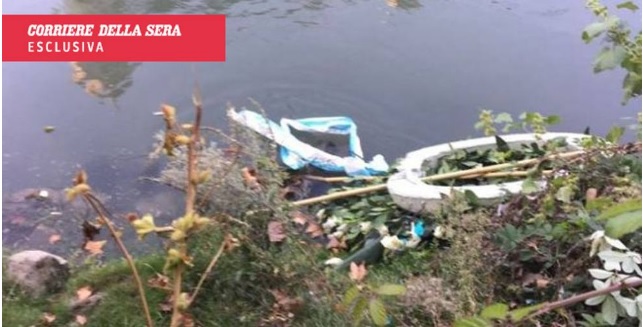 La corona di fiori di Lotito gettata nel Tevere dai ragazzi della Comunità ebraica La corona di fiori di Lotito gettata nel Tevere dai ragazzi della Comunità ebraica