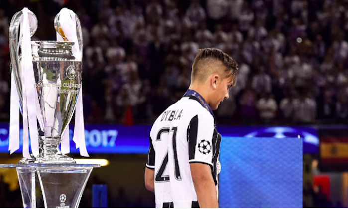 Bergomi (Sky): «Dybala impari da Hamsik che viene sostituito e non dice nulla» Bergomi (Sky): «Dybala impari da Hamsik che viene sostituito e non dice nulla»