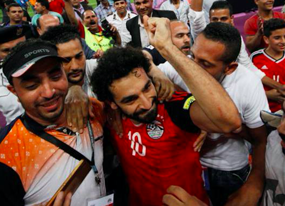 La bellezza del calcio è nel silenzio degli egiziani prima del rigore “Mondiale” di Salah