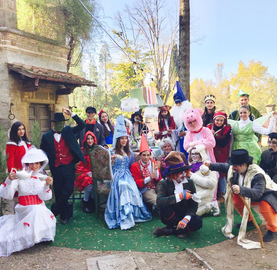 Piccolo Regno Incantato: i personaggi delle fiabe più amate arrivano a Napoli Piccolo Regno Incantato: i personaggi delle fiabe più amate arrivano a Napoli