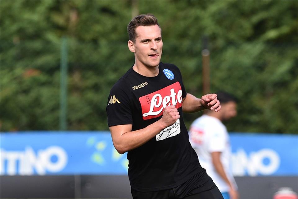 Il Napoli su Milik: «Positivo l’esito della visita di controllo»