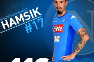 Napoli-Sampdoria 3-2, il primo tempo: Hamsik supera Maradona in mezzo alla bellezza item-thumbnail