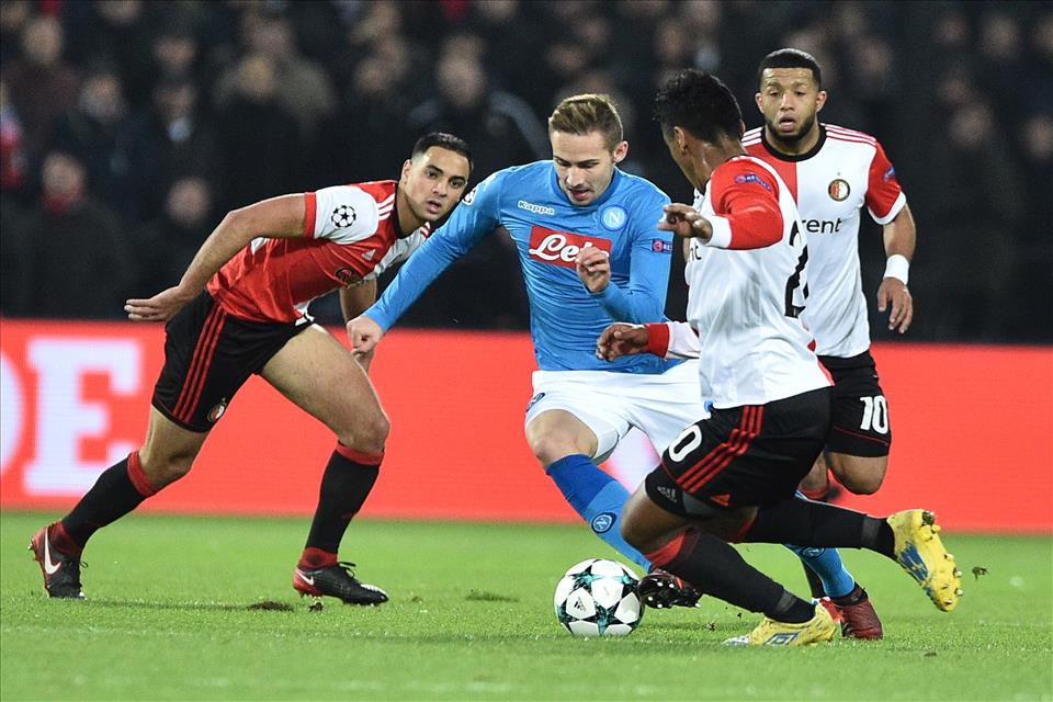 Feyenord-Napoli 2-1, pagelle / Dicembre nero, disastro Albiol e depressione ucraina